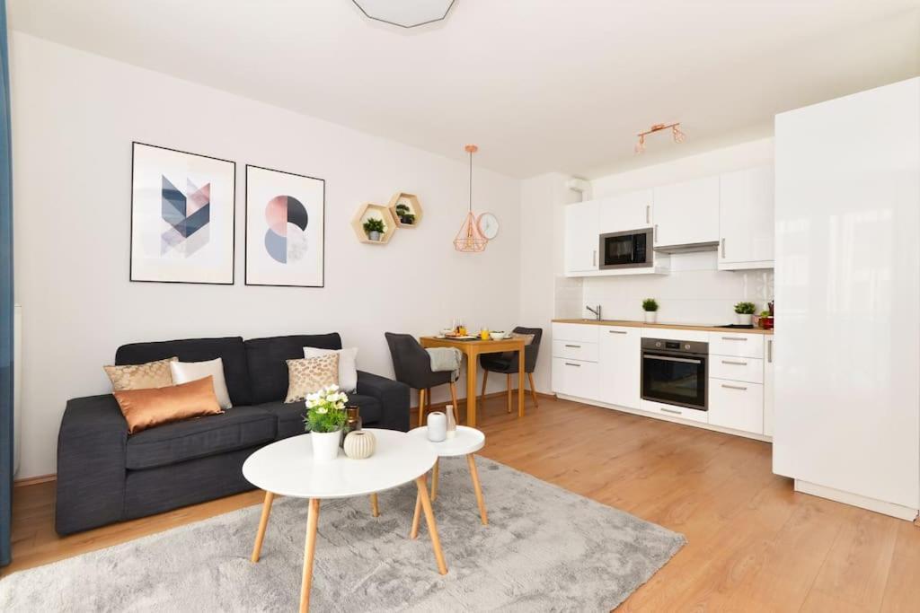 Laurel Bay Apartment بودابست المظهر الخارجي الصورة