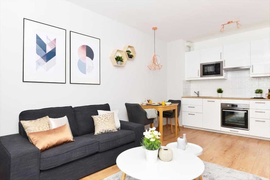 Laurel Bay Apartment بودابست المظهر الخارجي الصورة