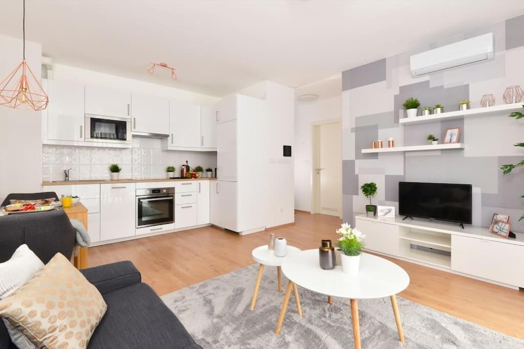 Laurel Bay Apartment بودابست المظهر الخارجي الصورة