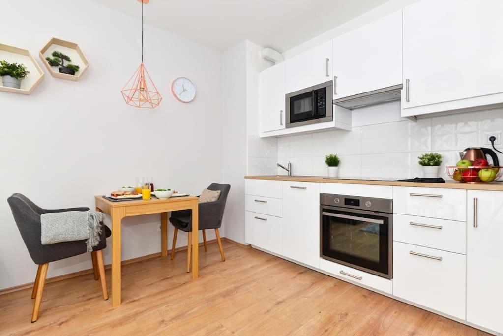 Laurel Bay Apartment بودابست المظهر الخارجي الصورة